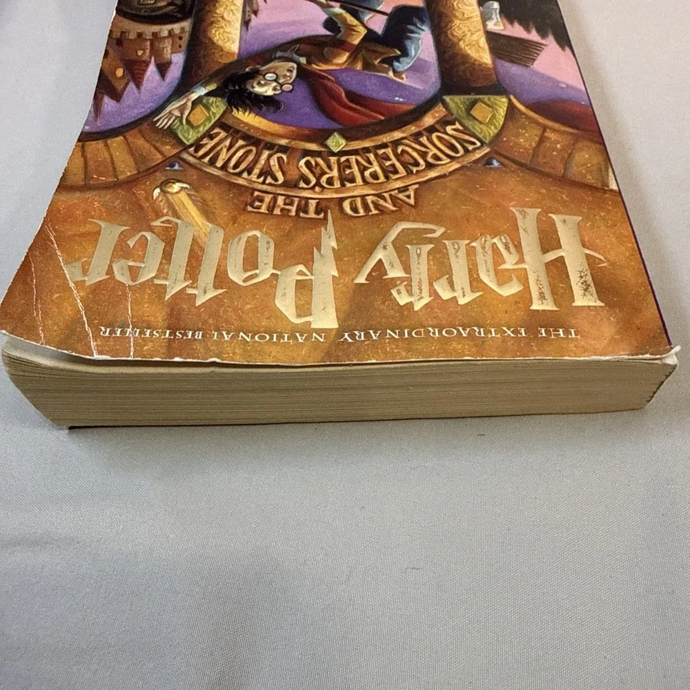 Harry Potter and the Sorcerer's Stone by J. K. Rowling (1999, Mass Market)